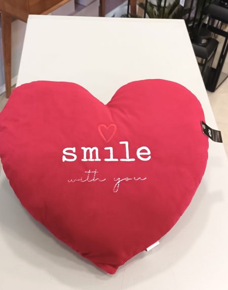 Almofada forma de Coração 42x38 Home - Image 1