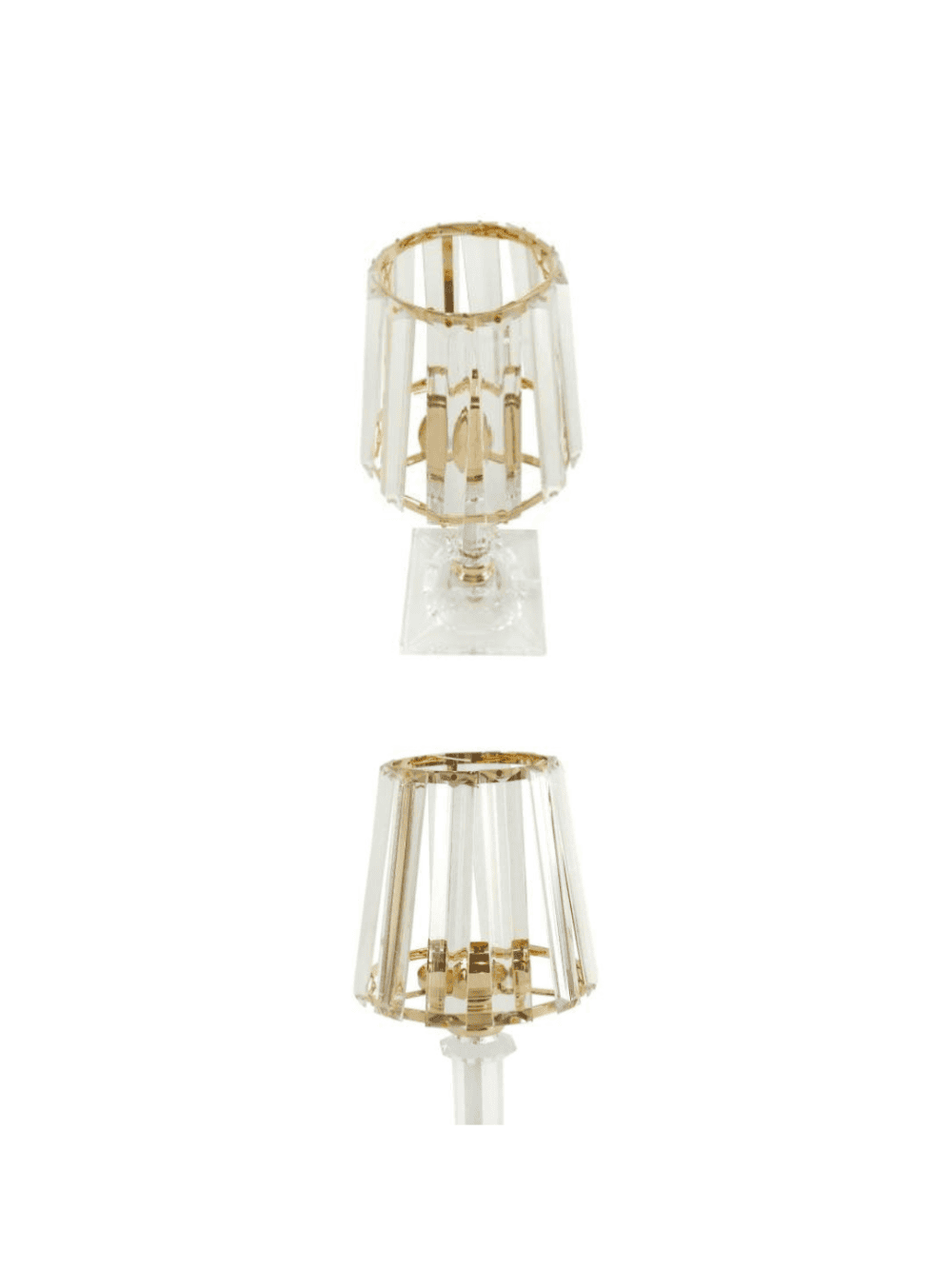 Castiçal em metal e cristal com abajur ouro decorativo sobre fundo branco Eurokasa